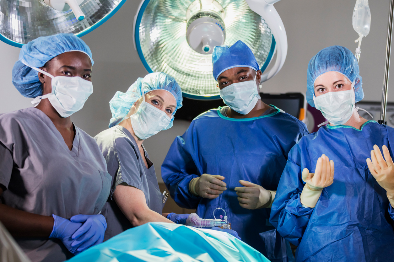 Group of doctors wearing masks.